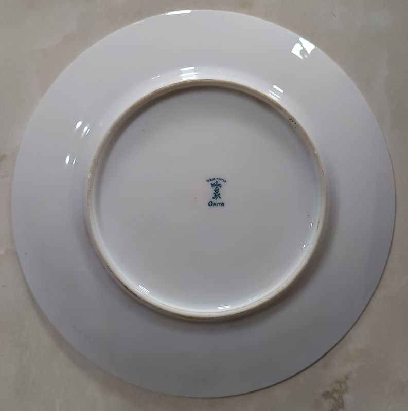 Platillo de Porcelana Alemana con Diseño Floral y Sellado - imagen 2