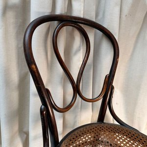 Silla Estilo Thonet Antigua con Detalle en Caño - imagen 3