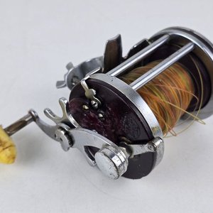 Reel de Pesca Rotativo Penn Surfmaster 200M con Caja - imagen 3