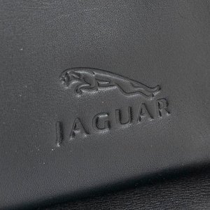 Maletín Jaguar Negro Cuero Elegante 40x30cm - imagen 2