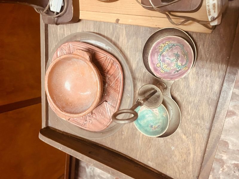 Mesita desayunadora y accesorios de mesa - imagen 3