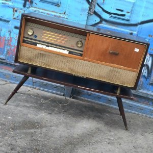 Radio Antiguo Combinado Punktal con Mueble y Patas - imagen 2