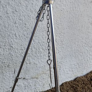 Trípode Desmontable Metálico para Camping con Cadena y Gancho - imagen 4