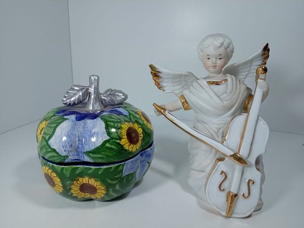Estatuilla de Ángel con Violonchelo y Recipiente Manzana - imagen 1
