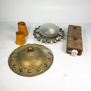 Tres Apliques de Metal, Bronce y Vidrio Estilo Vintage - imagen 2