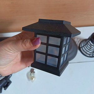 Lote de Luces Solares para Jardín y Accesorios - imagen 2