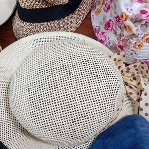 Lote de Sombreros, Capelinas y Gorras Variados - imagen 6