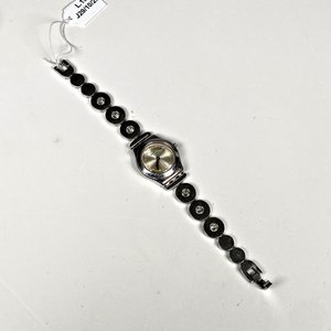 Reloj de Pulsera Swatch para Dama con Malla Metálica y Cristales - imagen 2