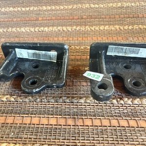 Juego de 2 soportes inferiores Geely - imagen 4