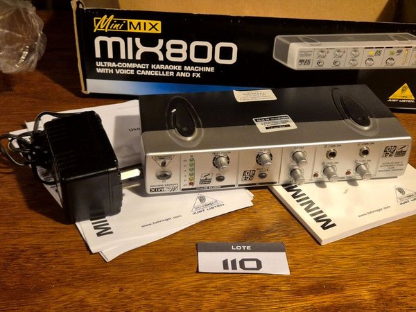 Consola Mezcladora de Audio Behringer MIX800 Ultra-Compact Karaoke Machine con Caja y Accesorios - imagen 1