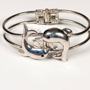 Pulsera de Acero con Diseño de Delfines - imagen 3