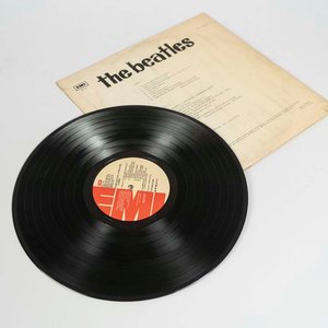 Disco de Vinilo LP "Oldies" The Beatles - Tapa de Cartón Rara de Uruguay - imagen 2