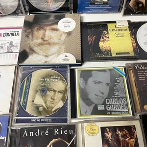 Lote de 50 CDs de Música Clásica y 11 Juegos de PlayStation - imagen 5