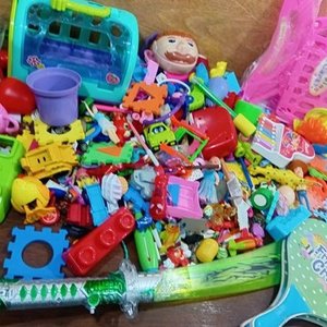 Gran Lote de Juguetes Variados: Figuras, Bloques y Más - imagen 6