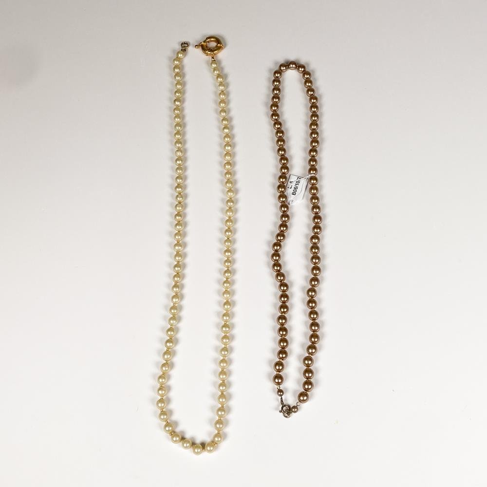 Dos Collares de Perlas Falsas Estilo Clásico
