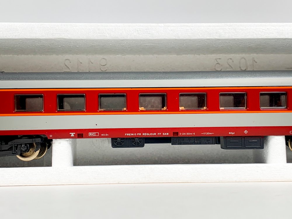Vagón de tren modelo Lima en miniatura - imagen 4