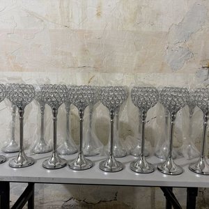Set de 10 Candelabros Decorativos con Cristales y Base Metálica - imagen 4