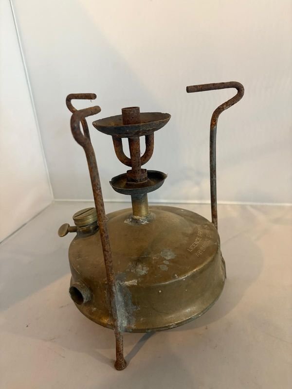 Lote anterior: Antiguo objeto de metal con patina de óxido