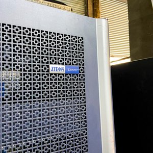 Rack para Computación Gris con Dos Puertas ZTE ZXIN10 - imagen 4