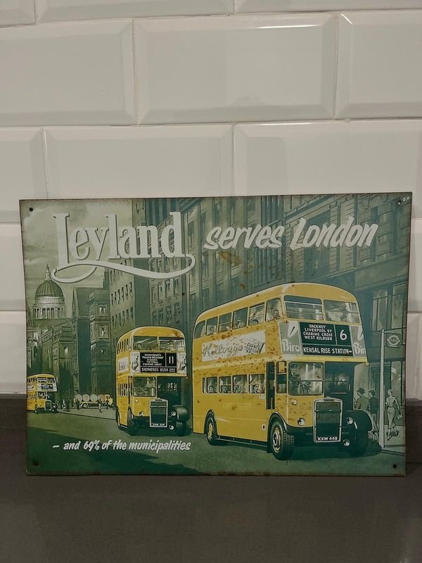 Chapa Decorativa "Leyland Serves London"