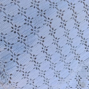 Colcha Artesanal de Crochet Color Crudo - imagen 2