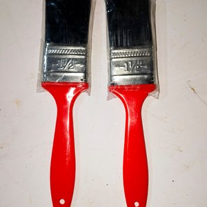 Set de 2 Pinceles de 1 1/2 Pulgada con Mango Rojo - imagen 1