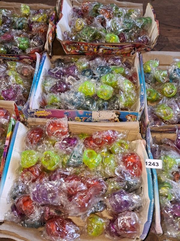 Lote anterior: Lotes de anillos luminosos y dulces