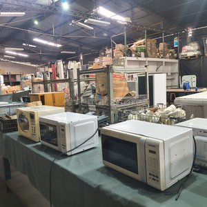 Lote anterior: Microondas y otros electrodomésticos en remate
