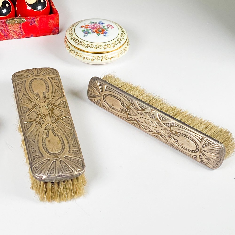 Cepillos y estuche con bolas chinas - imagen 4