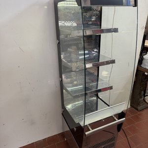 Exhibidor Refrigerado de Lácteos con Puerta de Vidrio - imagen 2