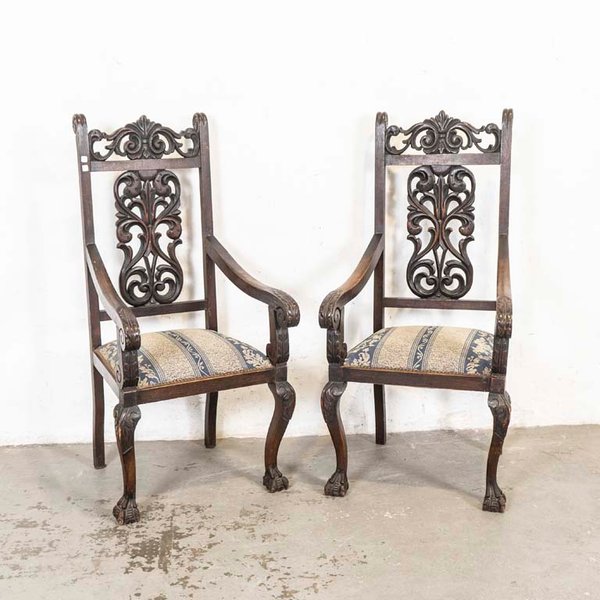 Par de Sillones Estilo Renacimiento en Roble Tallado