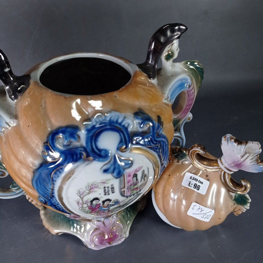 Potiches y Bomboneras de Porcelana y Vidrio con Diseño Ornamental - imagen 4