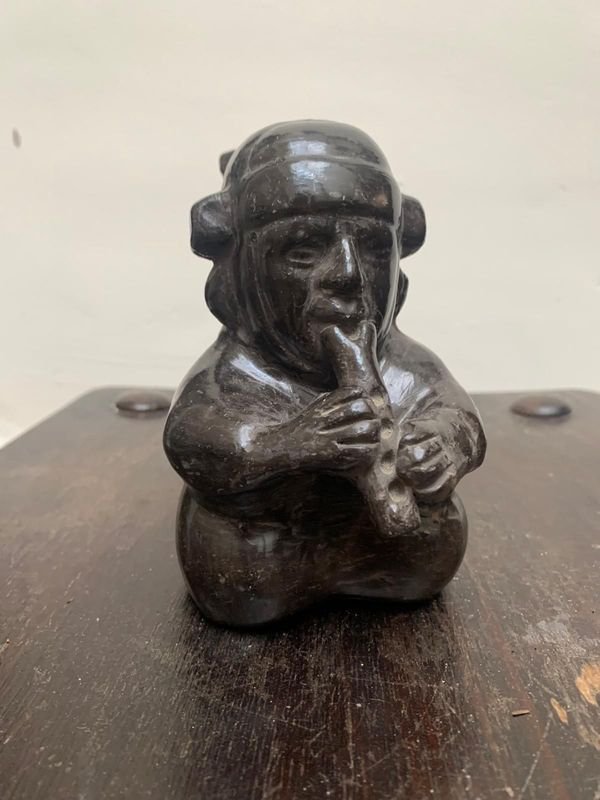 Lote anterior: Adorno de Perú, Estatua de Piedra con Flauta