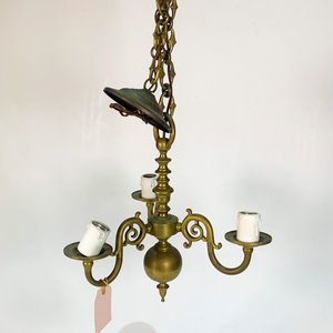 Lote siguiente: Araña de Bronce Antigua con Florón y Cadena - 3 Luces
