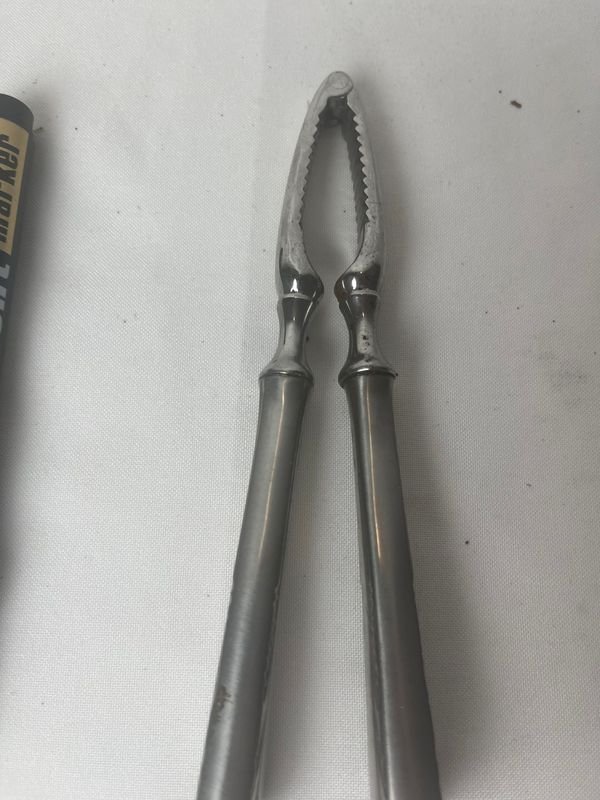 Marcador permanente y nutcracker de metal - imagen 2