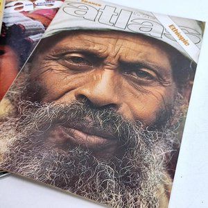 Lote de Revistas Atlas Air France Años 80 y Banderín Alitalia - imagen 6