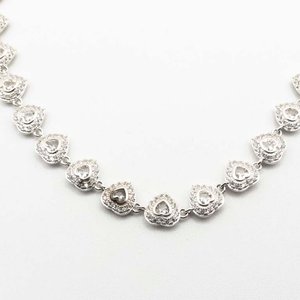 Lote siguiente: Gargantilla de Plata con Corazones y Piedras, 38cm