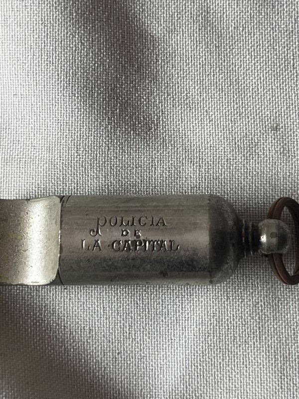 Silbato de Policía de la Capital Funcionando - imagen 3