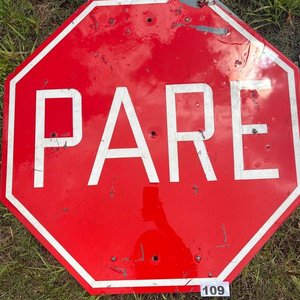 Lote de 5 Carteles de Señalización "PARE" Rojos Octogonales - imagen 3