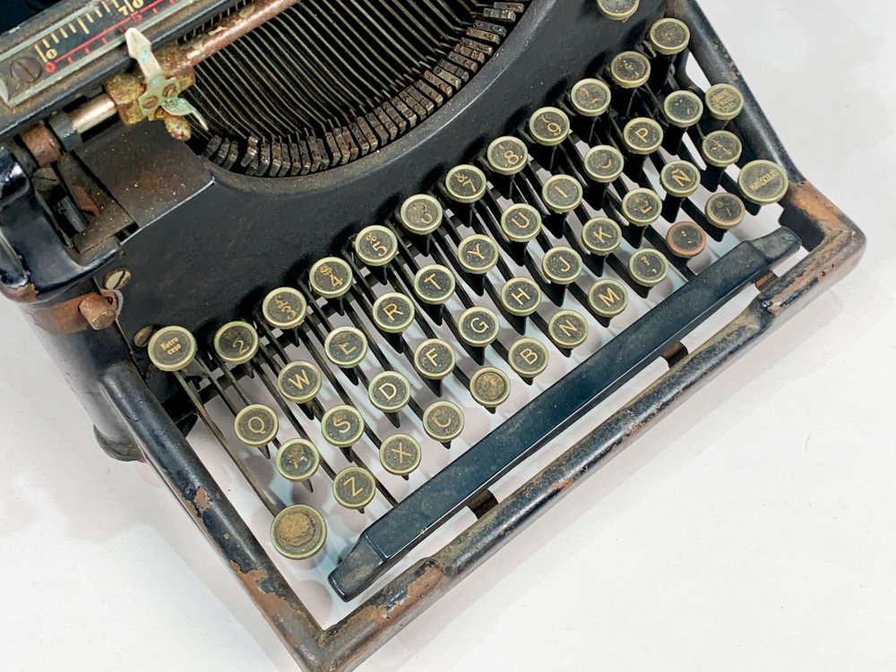 Máquina de escribir antigua Underwood en buen estado - imagen 2