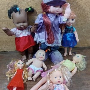 Lote de 7 Muñecas Variadas - imagen 7