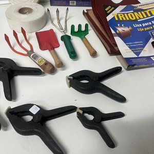 Lote de Herramientas de Jardín, Lijas y Pinzas Plásticas - imagen 6