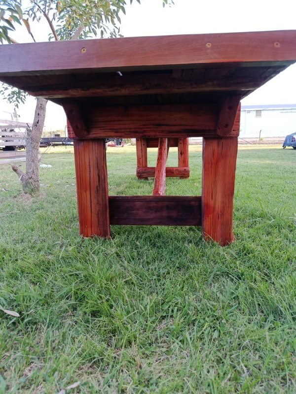 Mesa rustica de madera - imagen 4