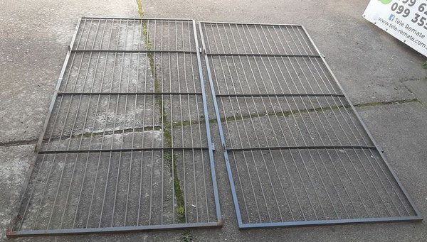 2 Hojas de Reja para Puerta Metálicas - imagen 1