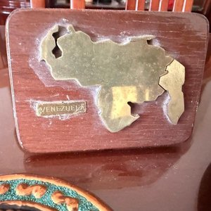 Conjunto de Artículos Decorativos de Perú y Colombia - imagen 8