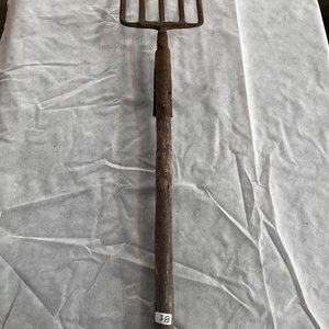Pala de Puntear Antigua con Mango de Madera - imagen 2