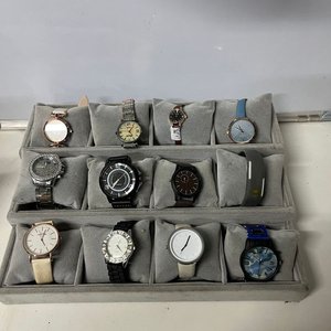 Lote de 12 Relojes, 2 Veladores y Lámpara Colgante Gris - imagen 2