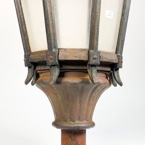 Farol Octogonal de Hierro Estilo Colonial con Pantalla Acrílica - imagen 3