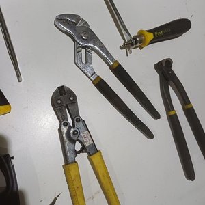 Serrucho, Arcos de Sierra, Pico Loro, Tenaza y Pela Cables - imagen 3
