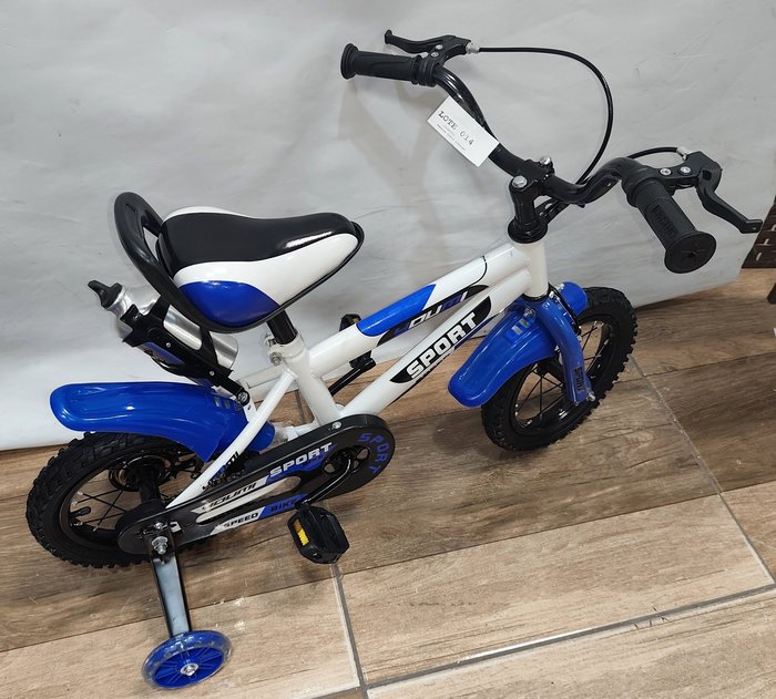 Bicicleta infantil blanca y azul con accesorios - imagen 5